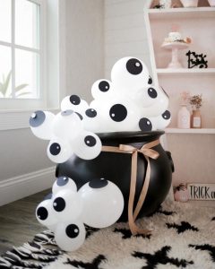 Halloween-Decor-Inspiration-Stephanie-Hanna-Blog.jpg